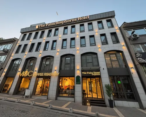 ذا بالم بوسفوروس هوتل Hotels near رصيف ميناء الحريم