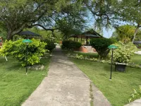 Guruge King's Island Resort Hotels in Munnakkara
