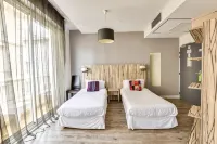 Hotel Marbella - balcony