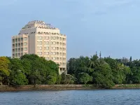 Vivanta Ernakulam, Marine Drive Hotels near Subhash Park