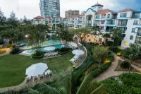 Oaks Gold Coast Calypso Plaza Suites - Beach