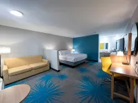 Days Inn & Suites by Wyndham Santa Rosa