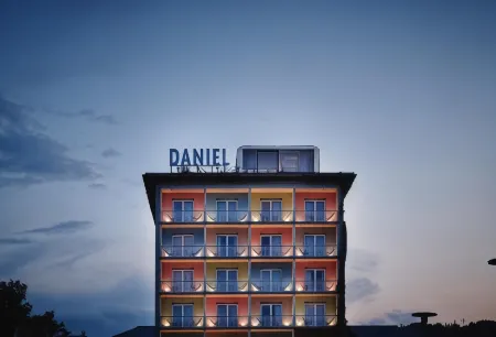 Hotel Daniel Graz - Smart Luxury Near City Centre Отели в г. Грац