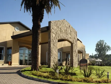 Howard Johnson Rio Ceballos Hotel y Casino