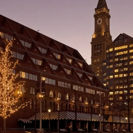 Boston Marriott Long Wharf Отели рядом с достопримечательностью «Парк Пирс»