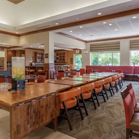Hilton Garden Inn Rockford Отели рядом с достопримечательностью «Swanson Park»