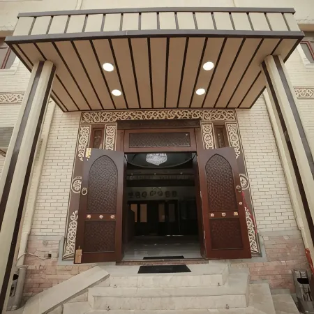 Guli Hotel Отели рядом с достопримечательностью «Медресе Чор Минор»