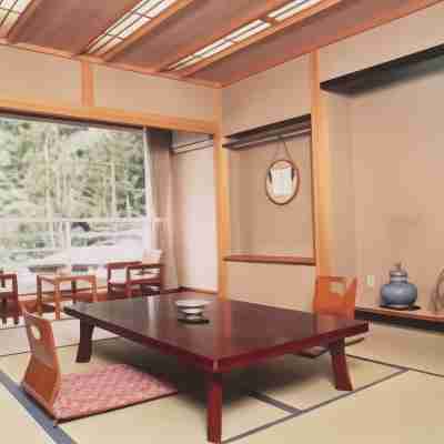 塩原元湯温泉 元泉館 Rooms