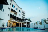 Centric Hotel - ที่มีสระว่ายน้ำ