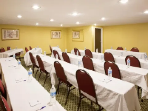 Econo Lodge Hotels in Pasco County