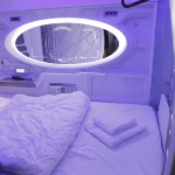 Capsule Elisa Space Club Hostel فنادق في 