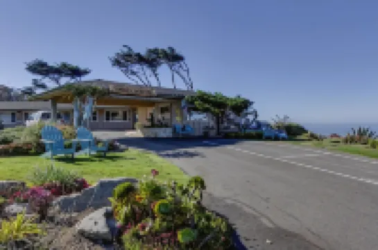 Cambria Shores Inn