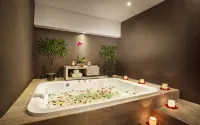 Sovereign Bali Hotel - Hot Tub