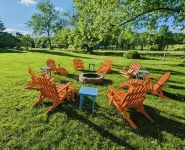 Modern Farmhouse Near Windrock
