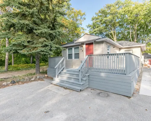 Wasaga Beach Summer Cottages & Cabins Hotels in Wasaga Beach