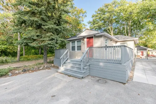 Wasaga Beach Summer Cottages & Cabins