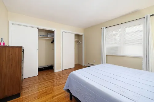 Comfy and Equipped for a Small Family - Webster Hill Suite1E - Apartments