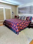 Beautiful 2-bedroom townhome with Patio, WiFi, AC