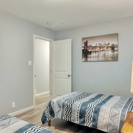 261-9 Cozy 2-Bedroom Apartment near Mountain View Downtown