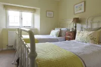 Beautifully Restored 2 Bedroom, Pet Friendly Cottage, Ideal for Exploring Exmoor - Wifi