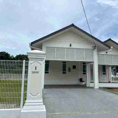 Kudat Golf View Villa 1 Hotel Exterior