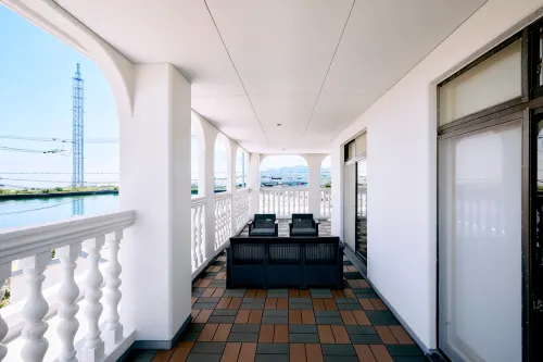 Nostalgia Oiso Awaji - balcony