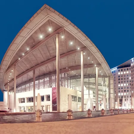 SH Colon Valencia Hotel Отели рядом с достопримечательностью «Рынок Колон»
