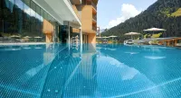 Das Edelweiss - Salzburg Mountain Resort - Pool