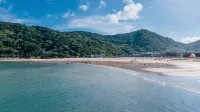리틀 에그렛 비치 리조트 - 비치