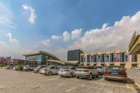 Yangyuan International Hotel - parking