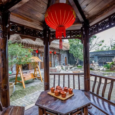 Yuyang Gengdu Jiangyuan Inn