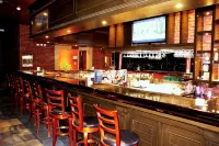 Central Park Tower Resort - bar