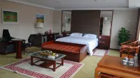 Double Dragon Holiday Hotel(Anqing Railway Station)