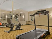 SureStay Plus Hotel by Best Western Lubbock Medical Center - Gym