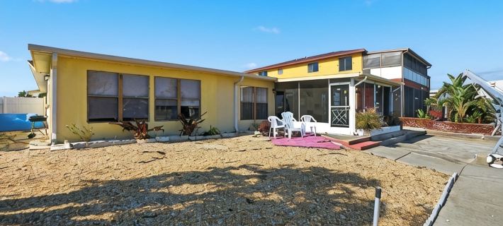 4 bedrooms home located on the deep water canal 13630 Garris Dr. Hudson Fl 34667 Ξενοδοχεία στην πόλη Hudson