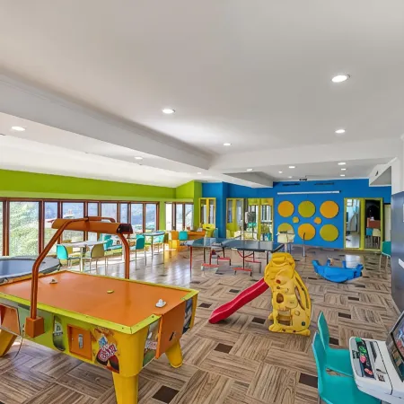 Club Mahindra Snowpeaks Resorts