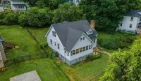 Terrific 2-bedroom apartment with AC,  in Lynchburg - Homestays