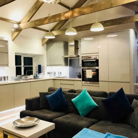 UNIQUE CORNISH COTTAGE CONVERSION Central location