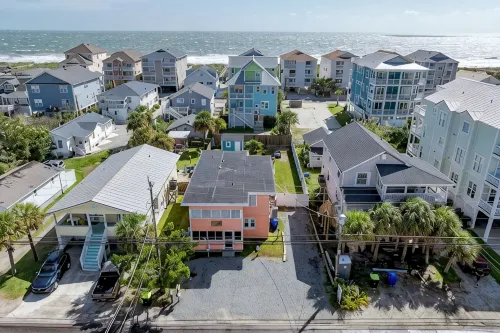 "The Enchanted Mermaid": PF Upper Duplex