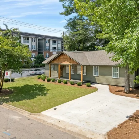 Gorgeous Auburn Getaway! BRAND NEW 3Bed/3Bath