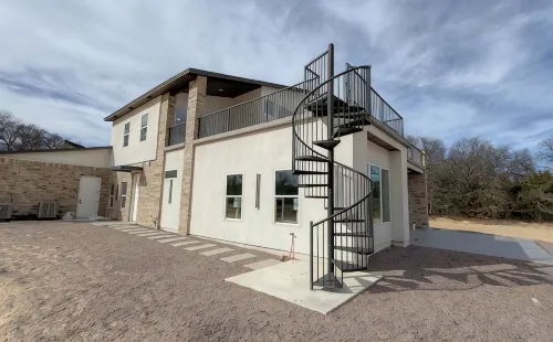 Brand new Beachside Alcove w/ all amenities, private pickleball court &game room - 4-Star