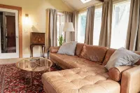 Solomon Ely Homestead - Charming Pittsfield Stay - 3-Star