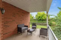 Lovely 2-bedroom Apt. in DIX30 close to DT