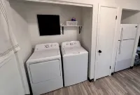 Chic & Cozy 2 bedroom/1 bathroom - RATED BEST