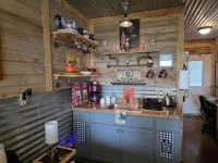 Apartment, Mountain View/Personal Deck Bikers Welcome. Mins to DT Eureka Spgs.