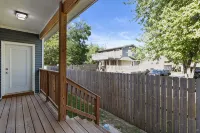 Huge Family Home in Lake Geneva. Sleeps 10 Pet Friendly! - 4-Star