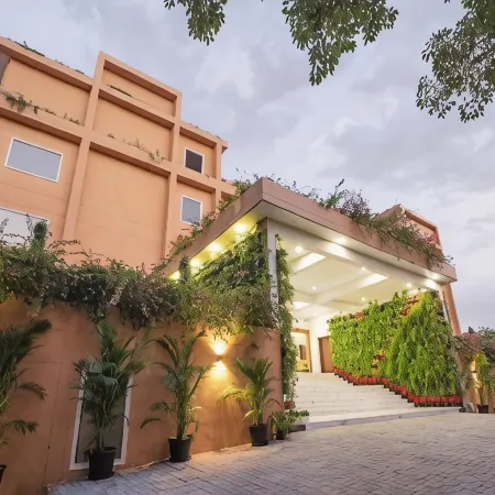 Hotel Lalita Grand Mathura- Vrindavan