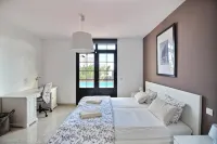 Luxury villa with private heated pool, WIFI, views of the sea and volcanoes - Pools