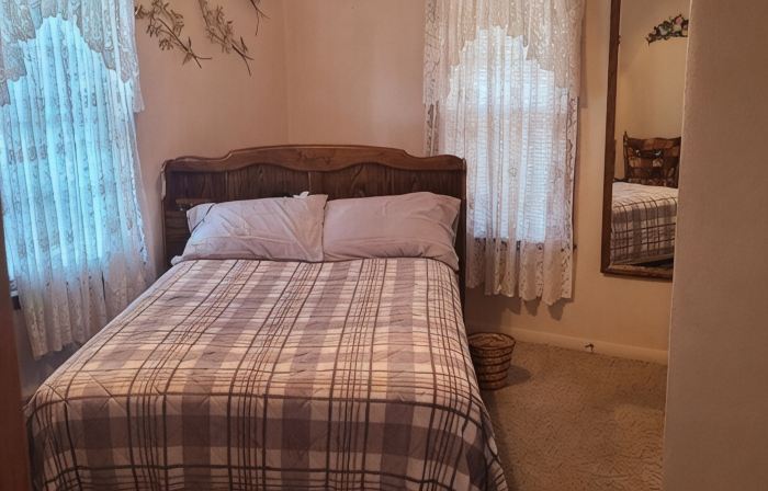 Beautiful home located near Beautiful lake, parks & Aquatic center