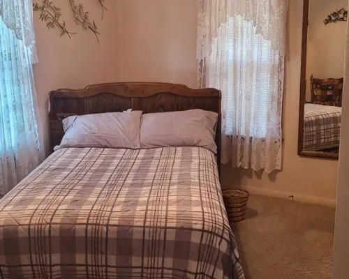 Beautiful home located near Beautiful lake, parks & Aquatic center Hotels in Dodge County